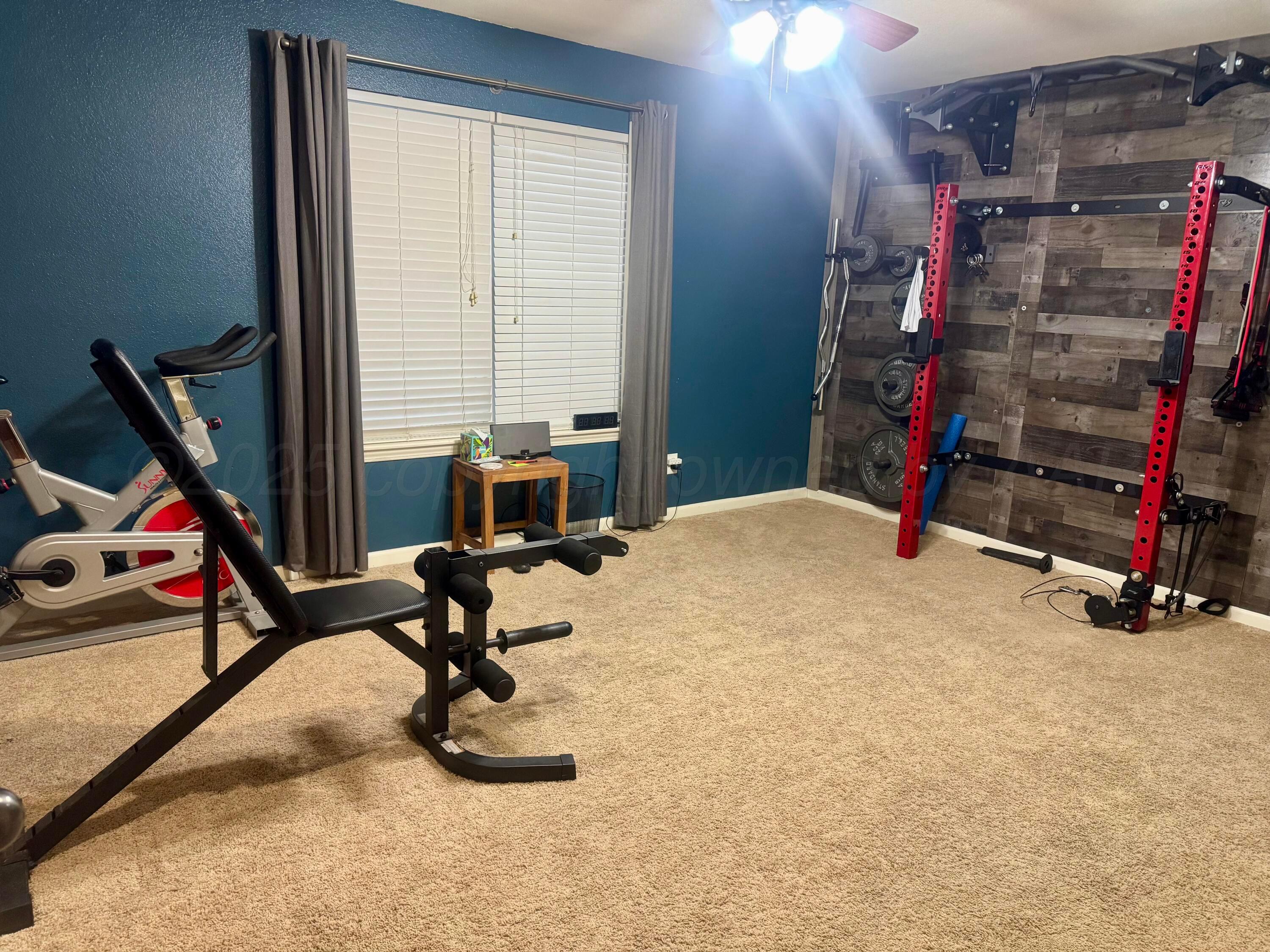 3301 Garrett Drive Perryton, TX 79070 - Photo 12 of 21 2nd Bedroom