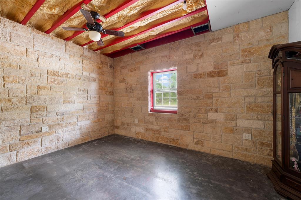 237 Lcr 711 Kosse, TX 76653 - Photo 16 of 40