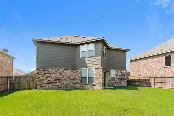 $2,270 | 4252 Glen Abbey Drive, Fort Worth, TX 76036