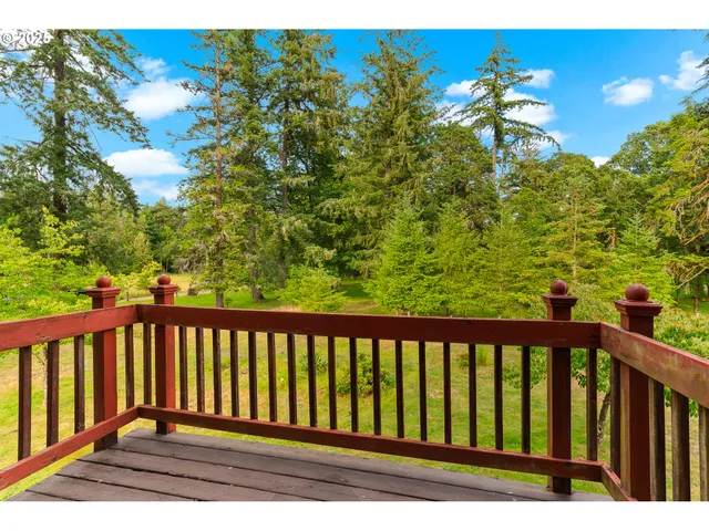 $1,349,900 | 4311 Northwest 419th Street, Woodland, WA 98674