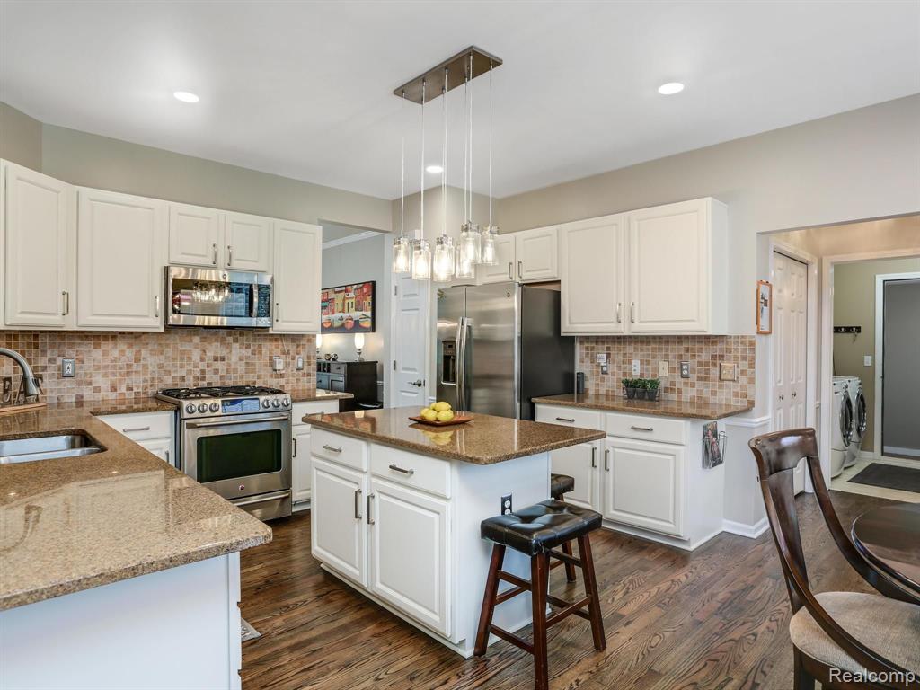 1861 Beaver Creek Drive Rochester, MI 48307 - Photo 8 of 46
