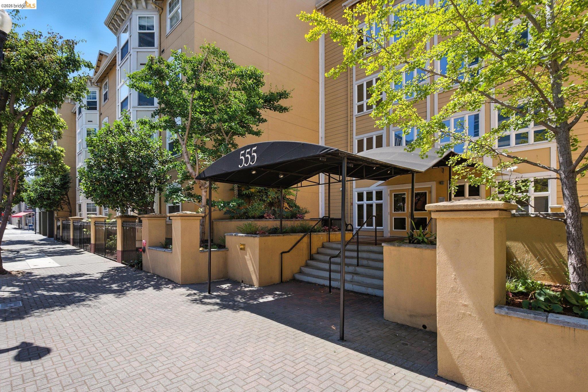 555 10th Street, Unit 201 Oakland, CA 94607 - Photo 34 of 35