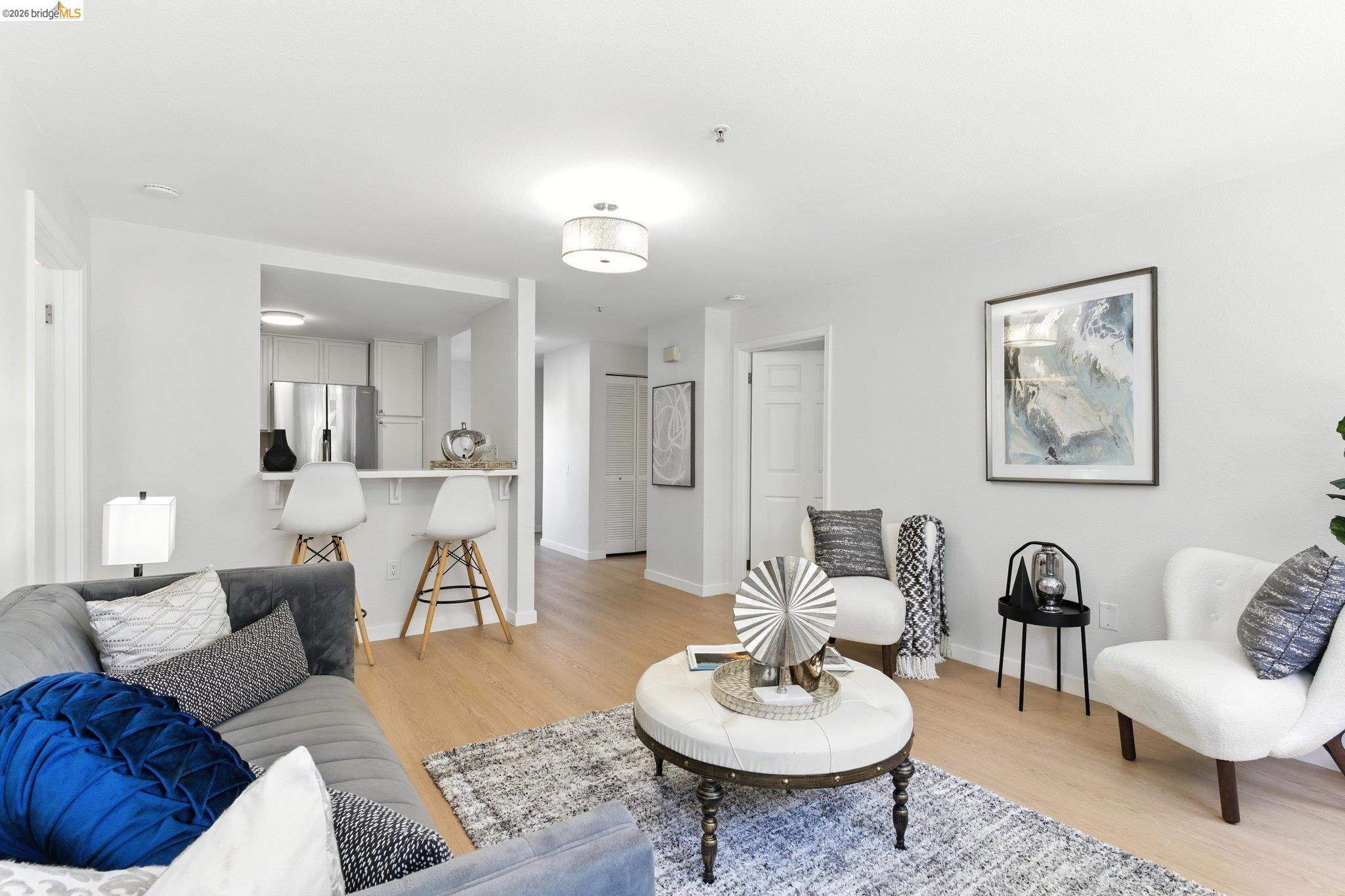 555 10th Street, Unit 201 Oakland, CA 94607 - Photo 7 of 35