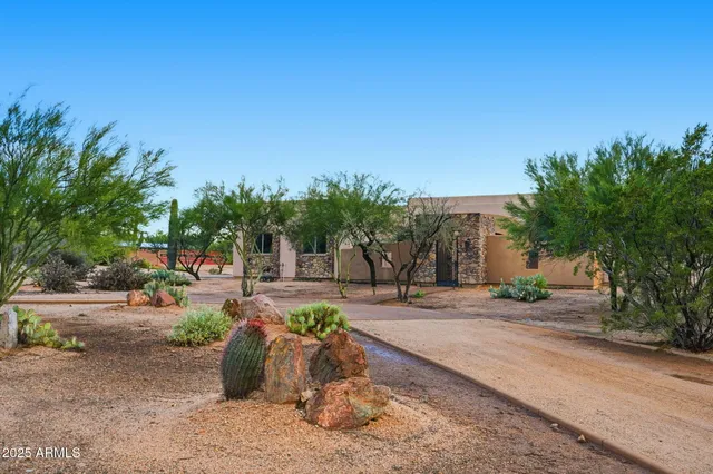$1,600,000 | 6355 East Barwick Drive, Cave Creek, AZ 85331