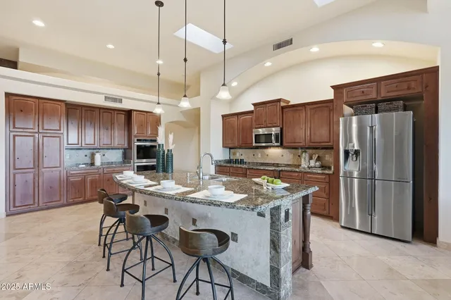 $1,600,000 | 6355 East Barwick Drive, Cave Creek, AZ 85331