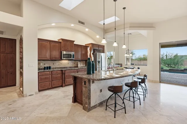 $1,600,000 | 6355 East Barwick Drive, Cave Creek, AZ 85331