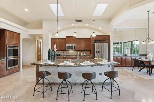 $1,600,000 | 6355 East Barwick Drive, Cave Creek, AZ 85331