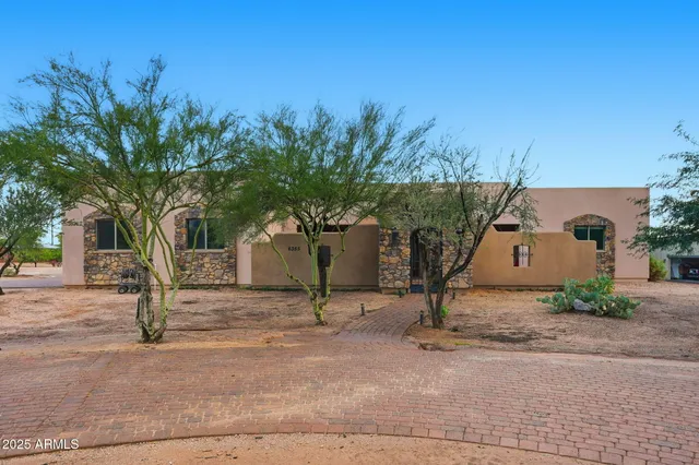 $1,600,000 | 6355 East Barwick Drive, Cave Creek, AZ 85331
