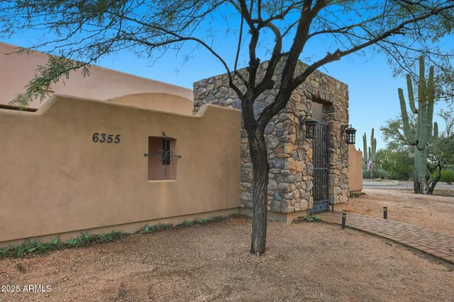 $1,600,000 | 6355 East Barwick Drive, Cave Creek, AZ 85331