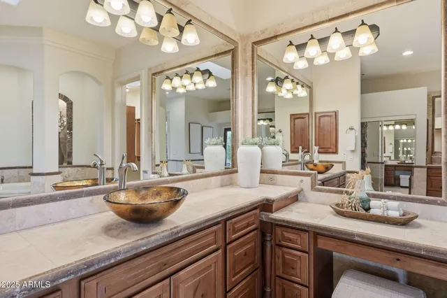 $1,600,000 | 6355 East Barwick Drive, Cave Creek, AZ 85331