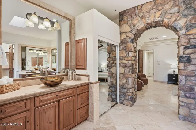 $1,600,000 | 6355 East Barwick Drive, Cave Creek, AZ 85331