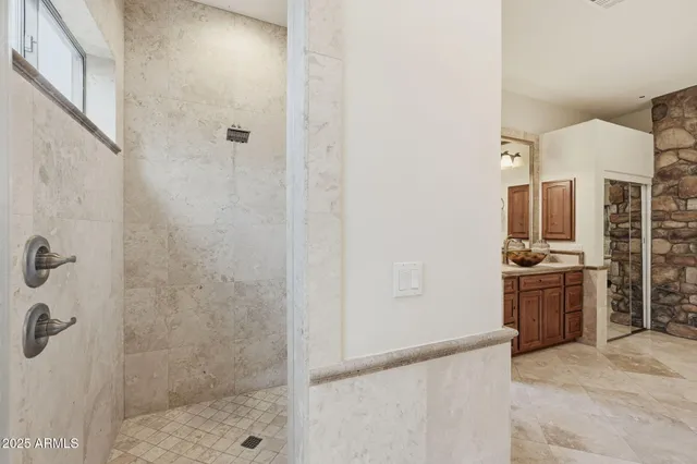 $1,600,000 | 6355 East Barwick Drive, Cave Creek, AZ 85331