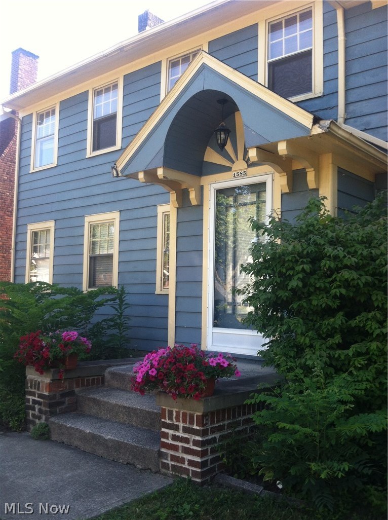 1585 Rydalmount Road Cleveland Heights, OH 44118 - Photo 2 of 24 Priced to sell.