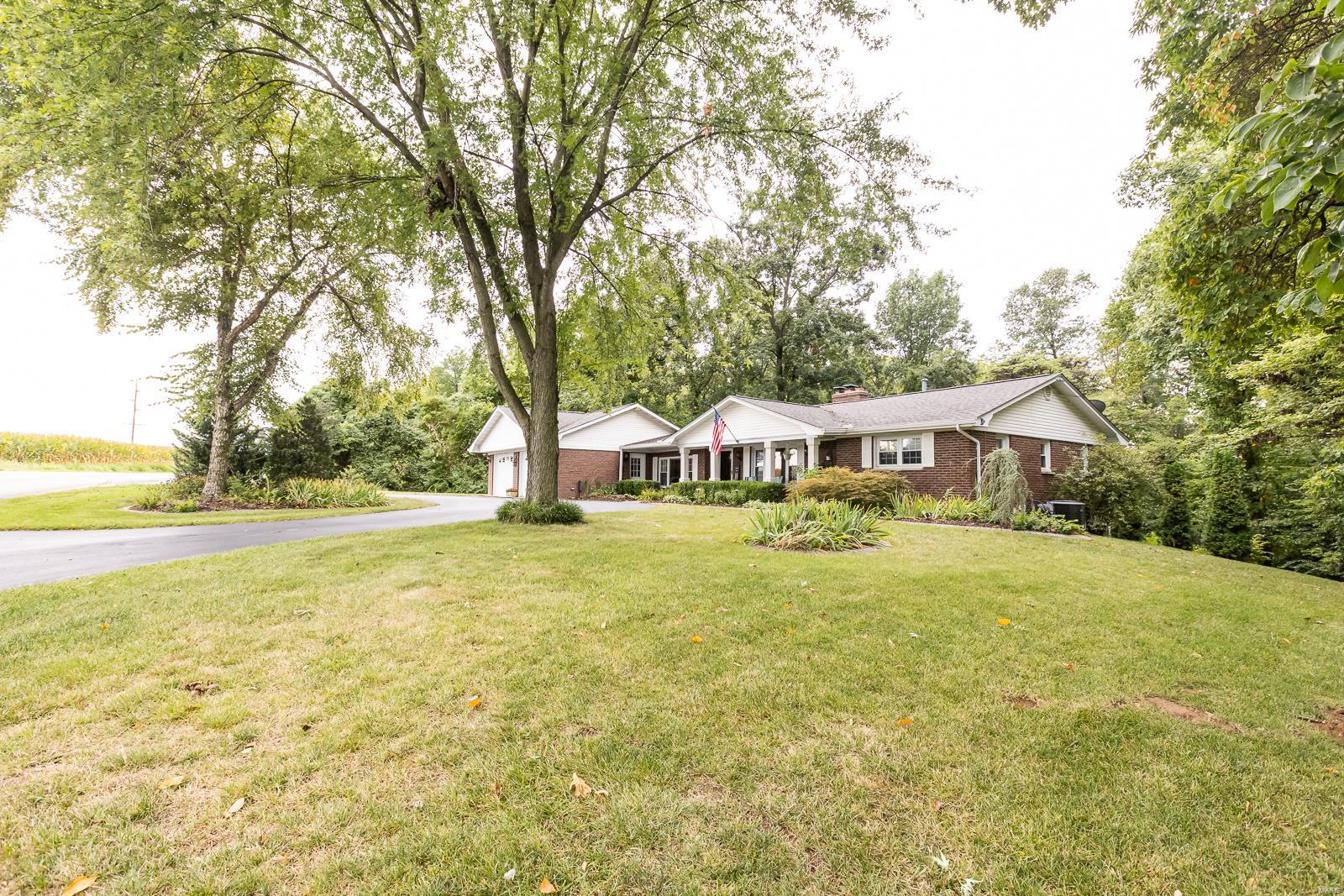 7353 Triple Lakes Road East Carondelet, IL 62240 - Photo 2 of 49