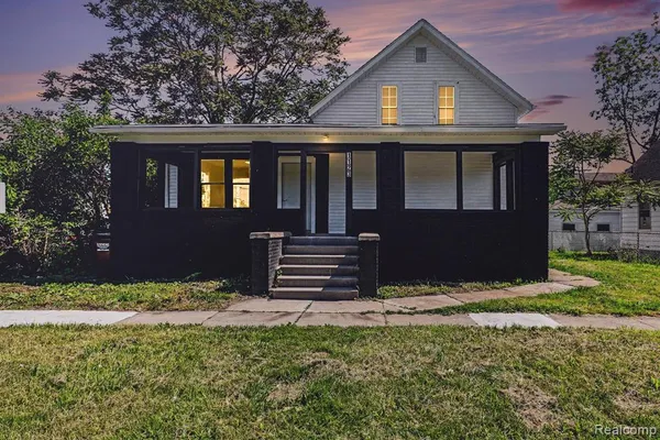 $169,900 | 1123 East 1st Street, Monroe, MI 48161