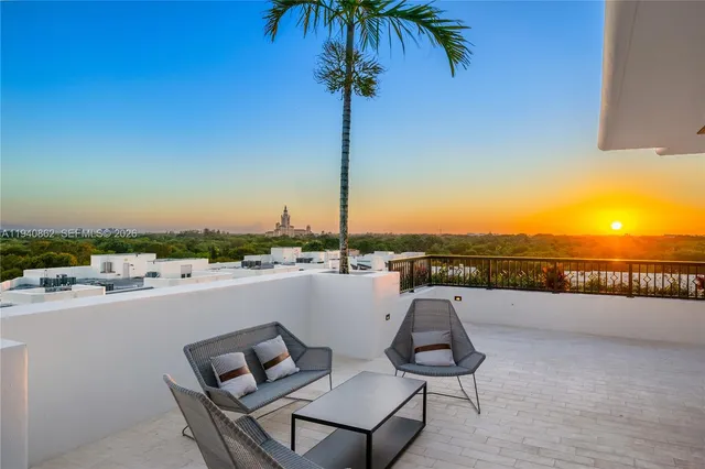 $9,775 | 701 Valencia Avenue, Unit 703, Coral Gables, FL 33134