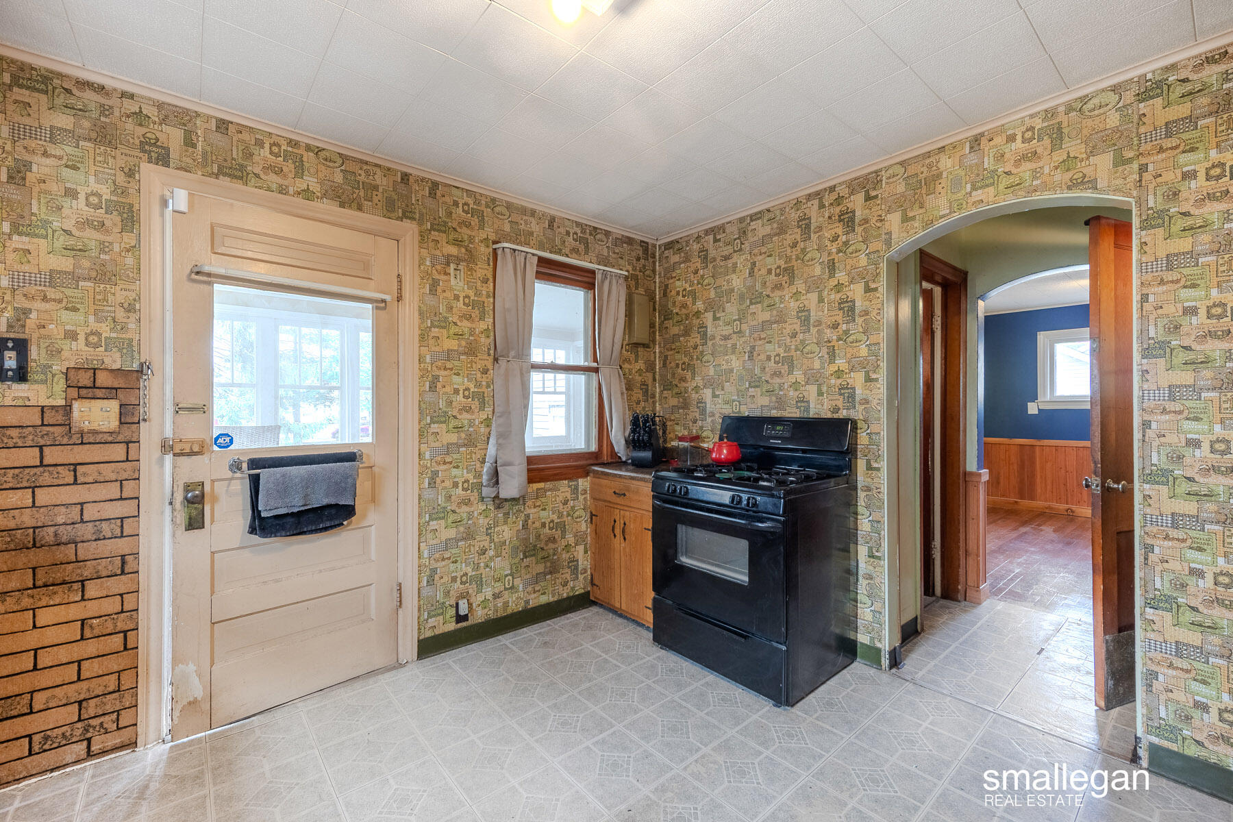 620 East Spring Street Whitehall, MI 49461 - Photo 10 of 29 620 East Springs Street-17
