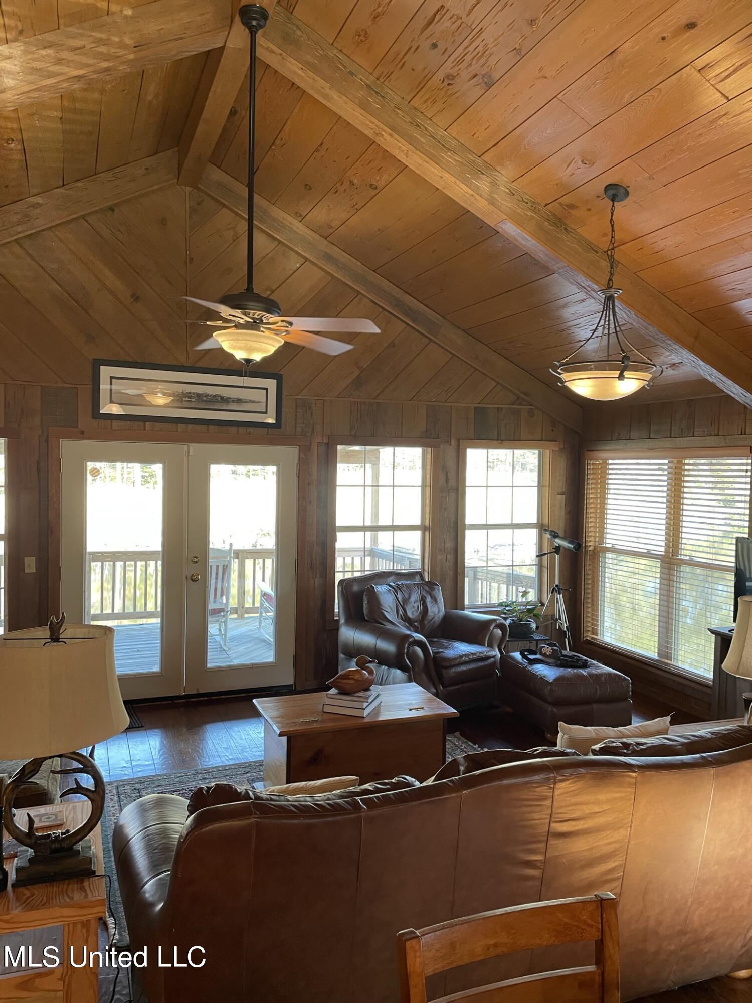 1946 Youngton Road Vicksburg, MS 39183 - Photo 5 of 18 IMG_5258