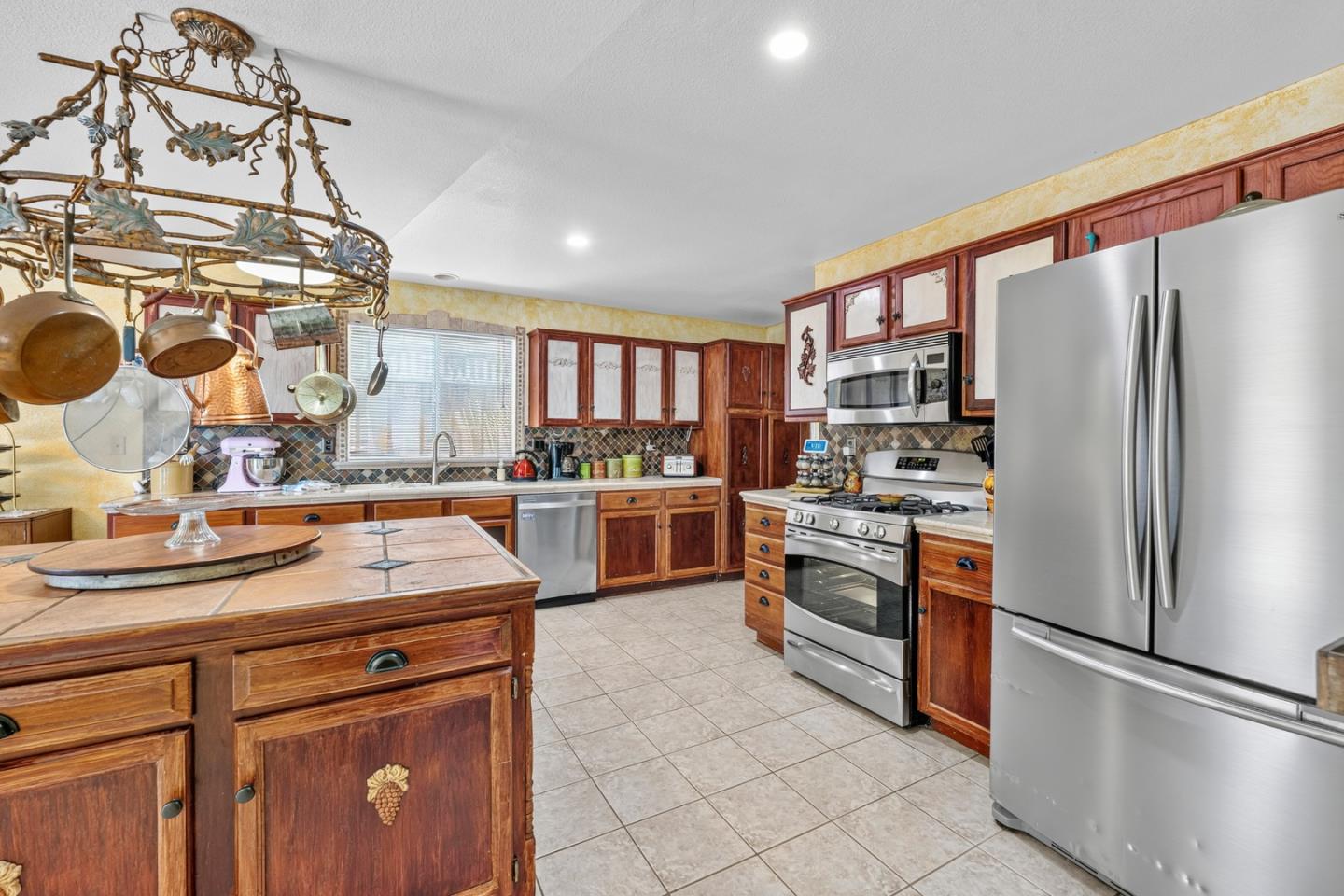 2780 Valley View Road Hollister, CA 95023 - Photo 34 of 79 Gallery Image 34