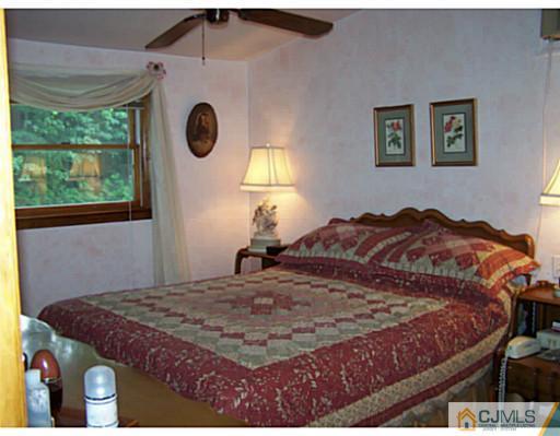 5 Rittner Lane Old Bridge, NJ 08857 - Photo 16 of 21 Gallery Image 16