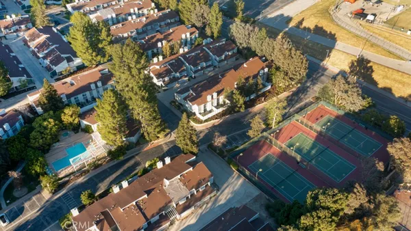 $749,950 | 18200 Andrea Circle South, Unit 6, Northridge, CA 91325