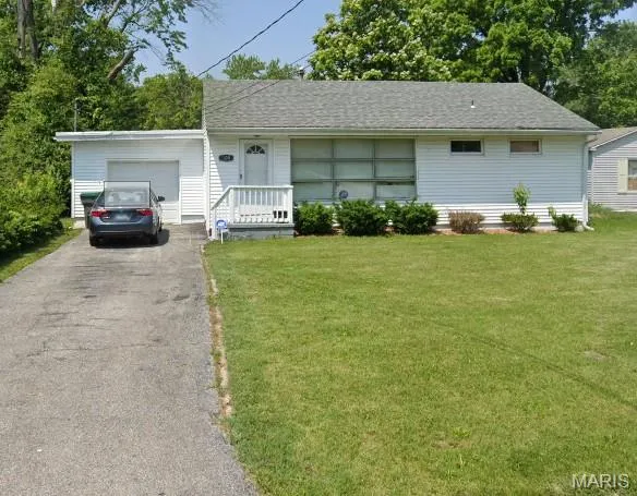 $106,999 | 109 Cascade Drive, Belleville, IL 62223