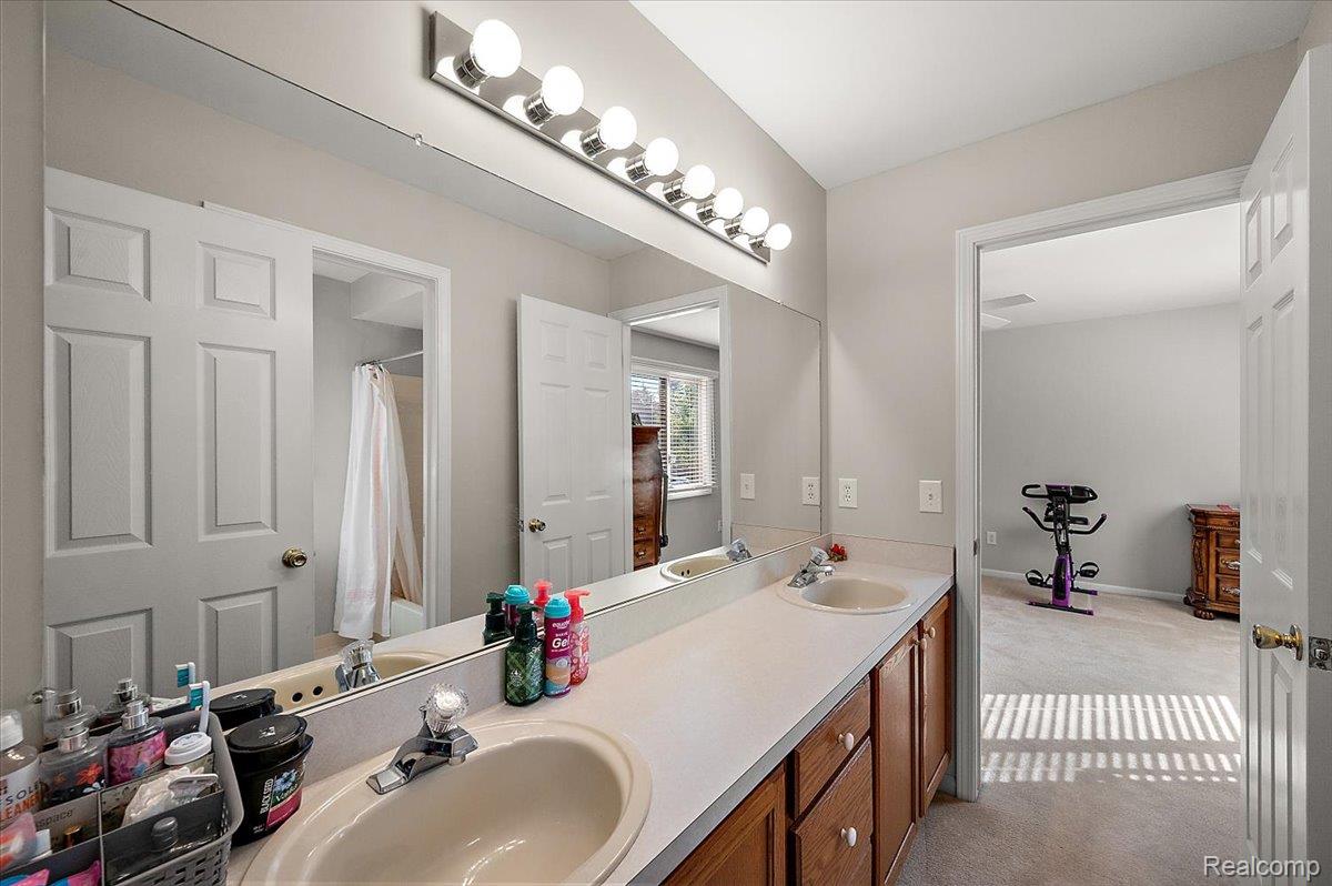 3359 Paddington Court Rochester, MI 48309 - Photo 44 of 63 58-3359 Paddington Ct-58.jpg