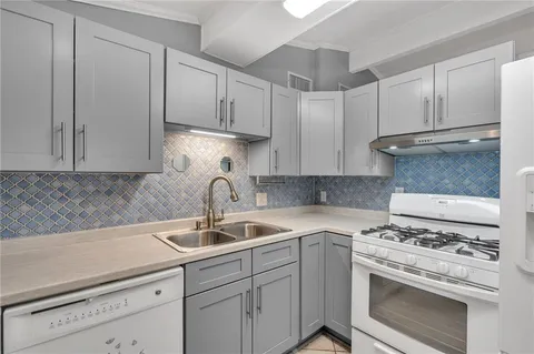 $239,000 | 7 Albert Court, Metairie, LA 70003