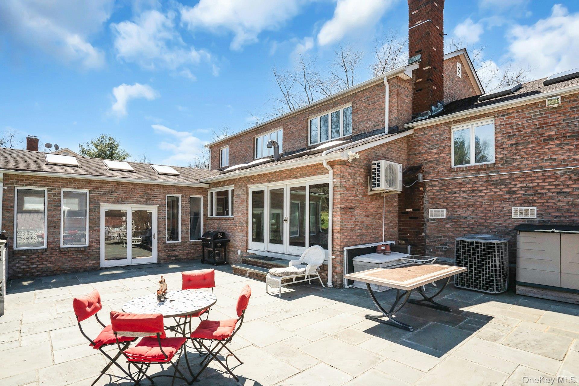 12 Bagatelle Road Dix Hills, NY 11746 - Photo 40 of 48