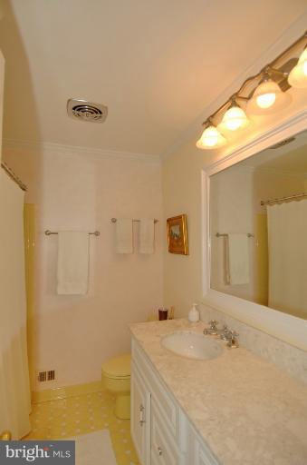40306 Gap Road Leesburg, VA 20175 - Photo 15 of 25 Bath