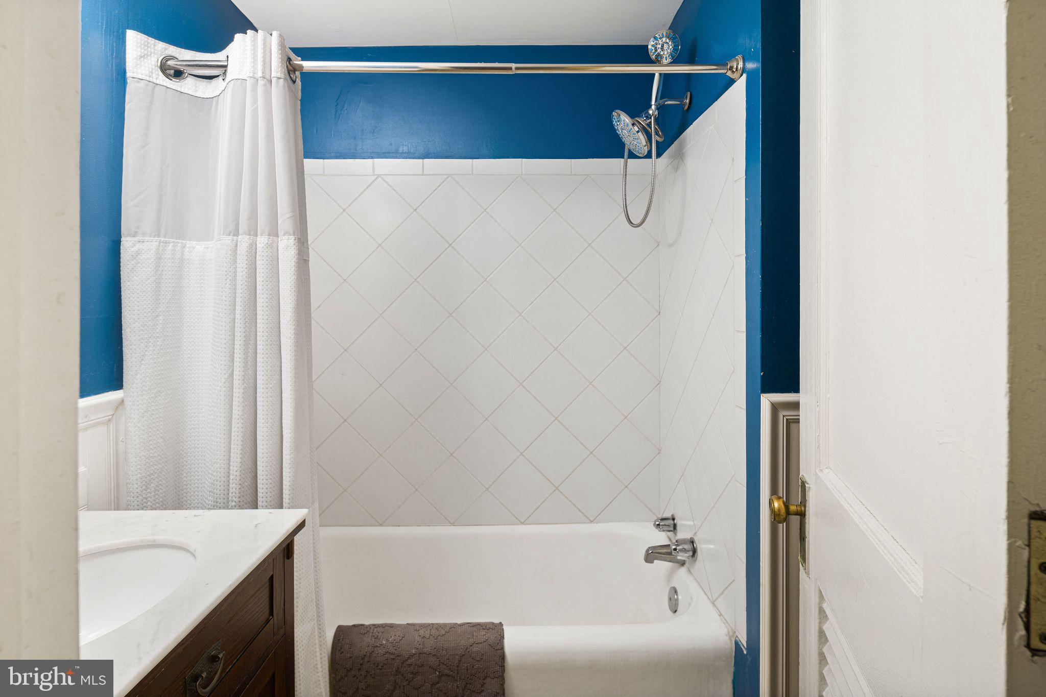 1324 Locust Street, Unit 622 Philadelphia, PA 19107 - Photo 12 of 14