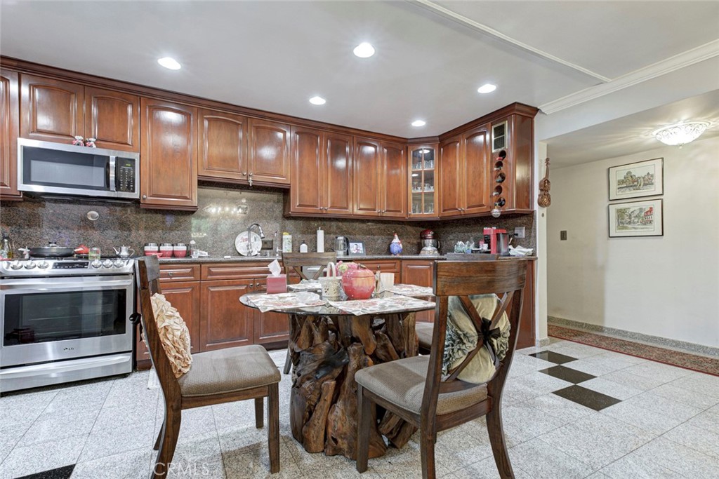 1401 Valley View Road, Unit 206 Glendale, CA 91202 - Photo 13 of 35