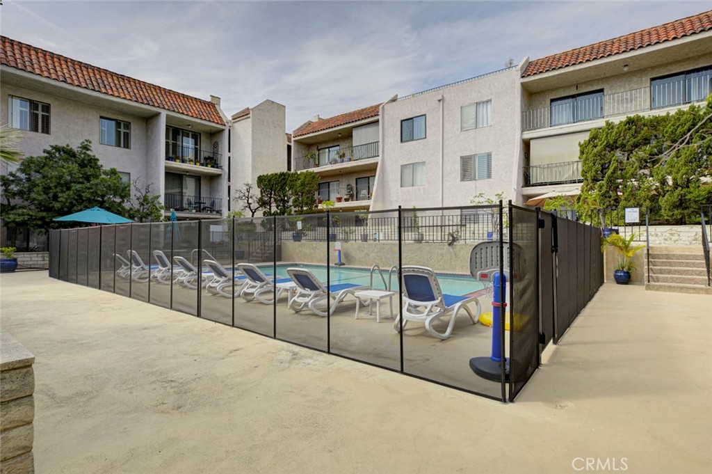 1401 Valley View Road, Unit 206 Glendale, CA 91202 - Photo 6 of 35