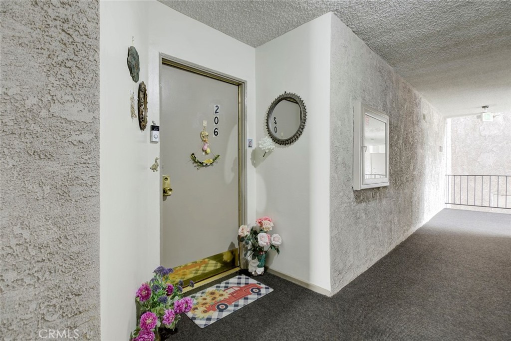 1401 Valley View Road, Unit 206 Glendale, CA 91202 - Photo 8 of 35