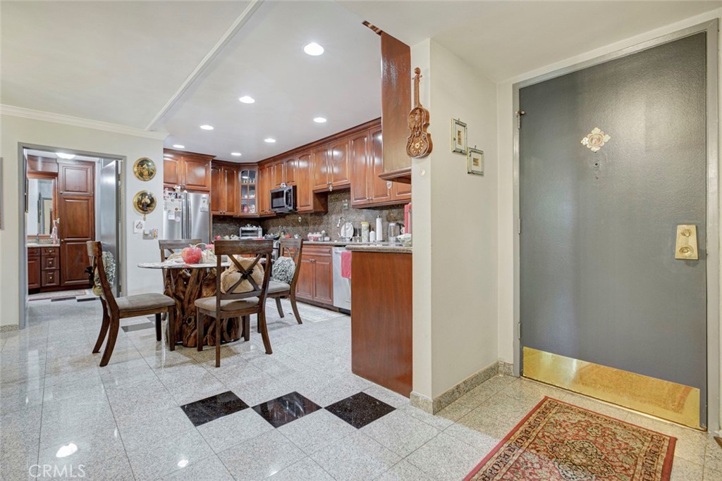 1401 Valley View Road, Unit 206 Glendale, CA 91202 - Photo 9 of 35