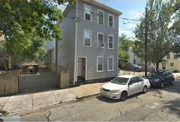 $2,500 | 118 Sciarappa Street, Unit 1, Cambridge, MA 02141