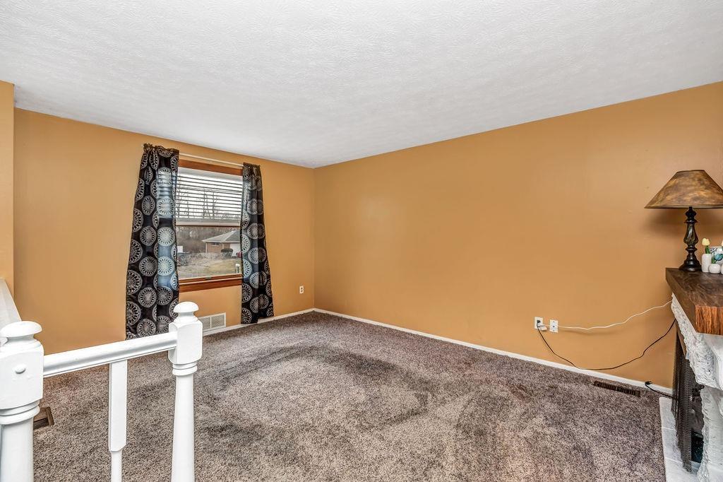 3246 Struble Road Cincinnati, OH 45251 - Photo 5 of 22 Gallery Image 5
