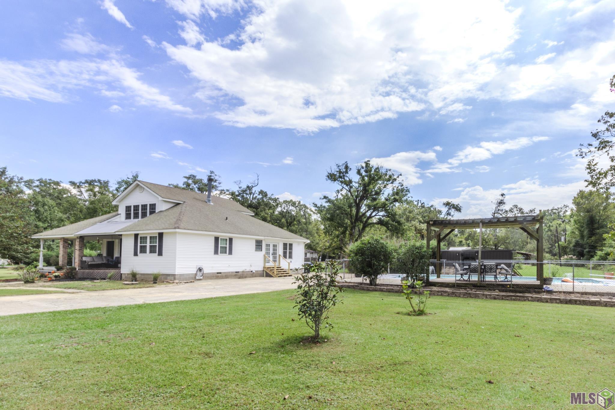 35453 McDaniel Road Geismar, LA 70734 - Photo 2 of 18