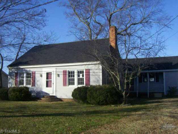 832 Shawboro Road Shawboro, NC 27973 - Photo 1 of 4 Exterior Front.