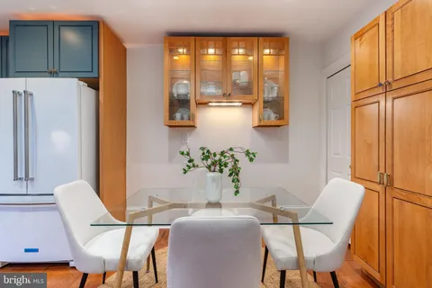 $949,000 | 2046 Cherry Street, Philadelphia, PA 19103