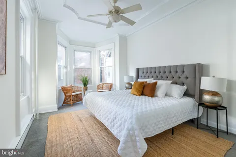 $949,000 | 2046 Cherry Street, Philadelphia, PA 19103