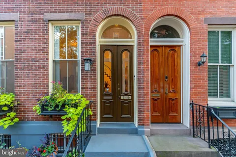 $949,000 | 2046 Cherry Street, Philadelphia, PA 19103