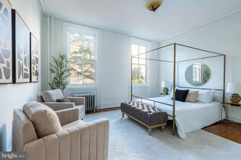 $949,000 | 2046 Cherry Street, Philadelphia, PA 19103