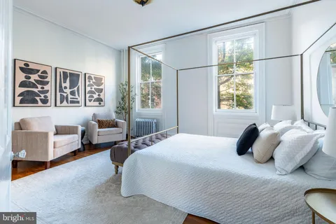 $949,000 | 2046 Cherry Street, Philadelphia, PA 19103