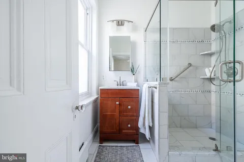 $949,000 | 2046 Cherry Street, Philadelphia, PA 19103