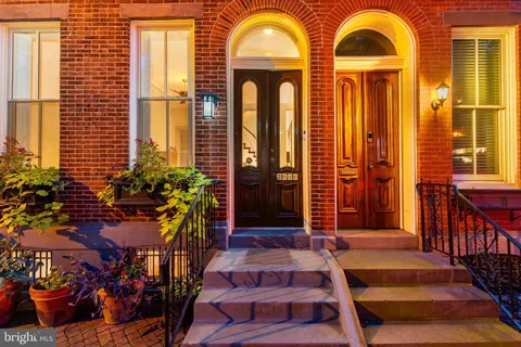 $949,000 | 2046 Cherry Street, Philadelphia, PA 19103