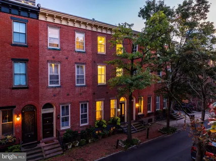 $949,000 | 2046 Cherry Street, Philadelphia, PA 19103