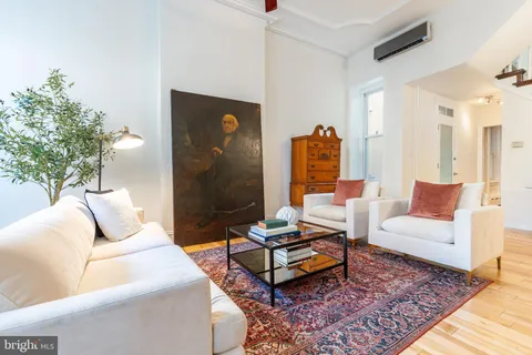 $949,000 | 2046 Cherry Street, Philadelphia, PA 19103