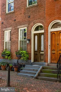$949,000 | 2046 Cherry Street, Philadelphia, PA 19103