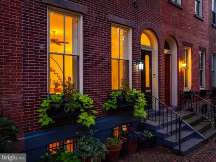 $949,000 | 2046 Cherry Street, Philadelphia, PA 19103